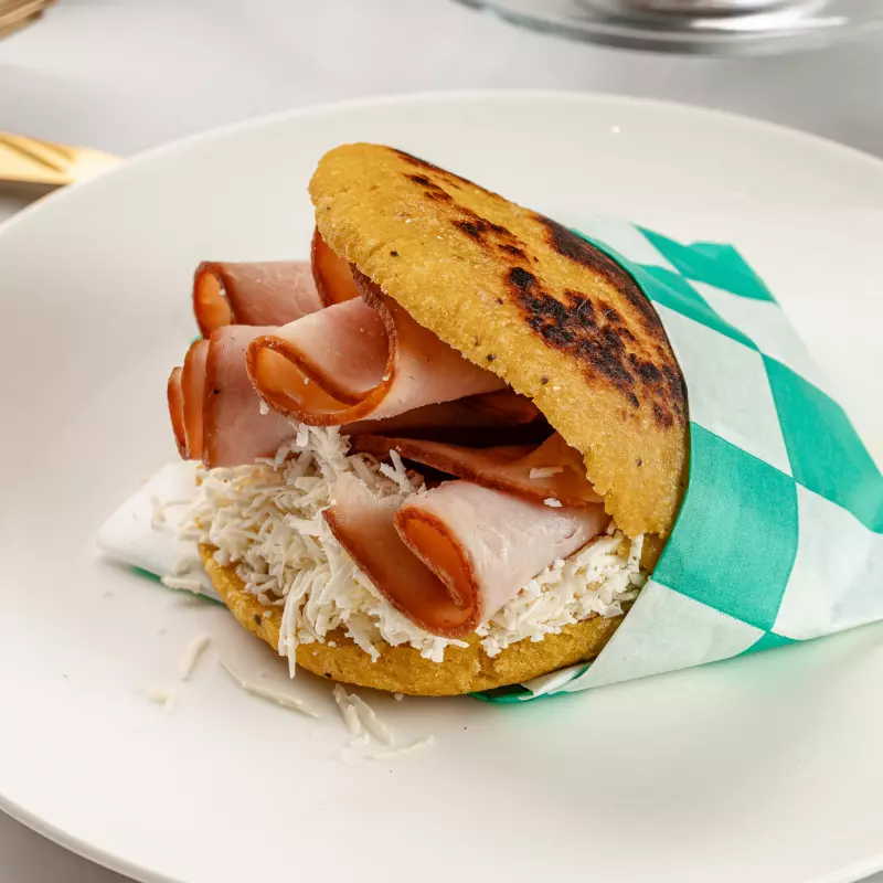 Arepa Rellna Arepa Rellena (Ver Tipos) - CAKE FIT - PASTELERÍA SALUDABLE / SAN ...