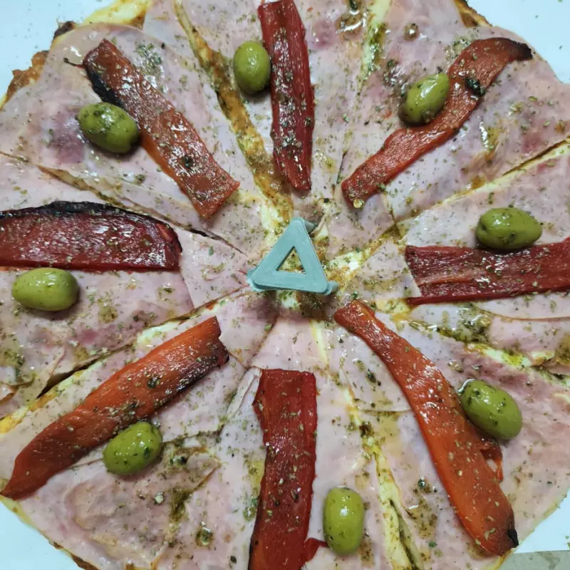 PIZZA JAMON Y MORRON