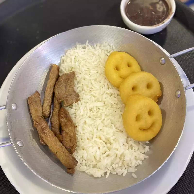 KIDS  DE TIRINHA DE CARNE EXECUTIVA