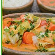 Peixada ao molho de camarão refeição