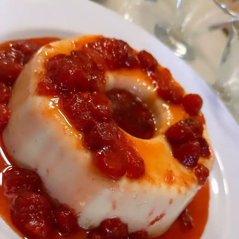 Chocolate branco c/ morango (1.1lts)