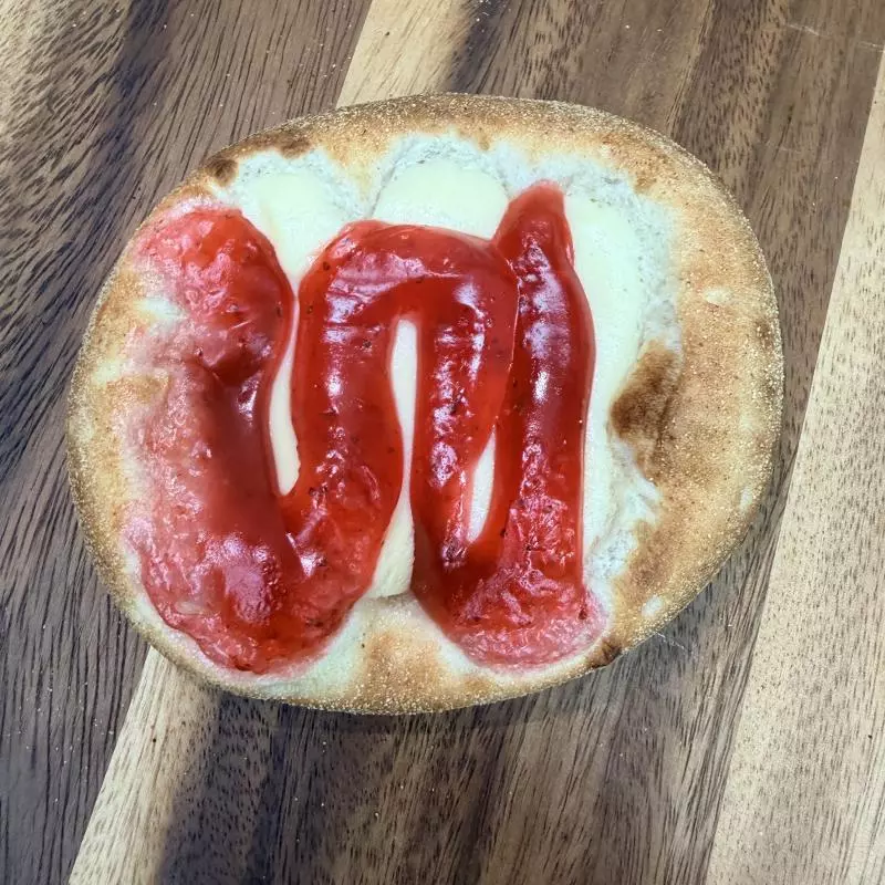 Esfiha cheesecake morango