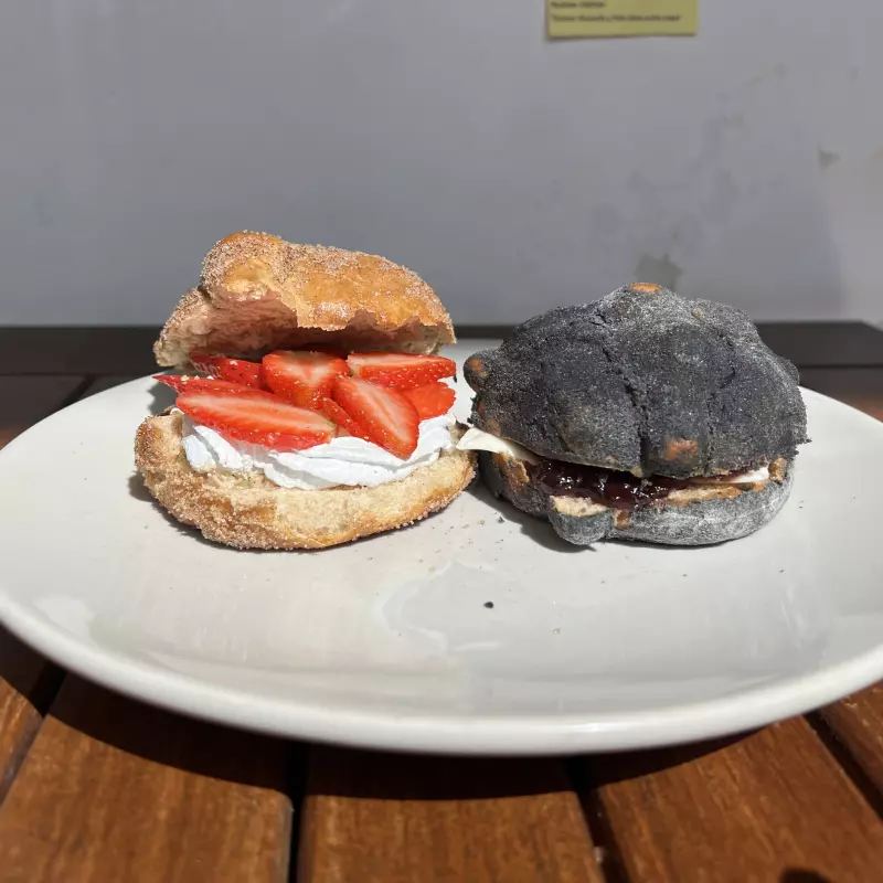 Pan de muerto relleno