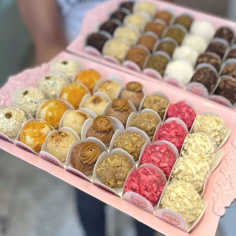 BRIGADEIROS LOW CARB