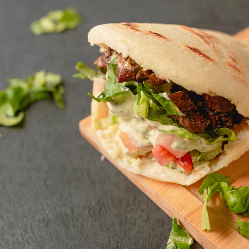 Arepa Asada con Cerdo