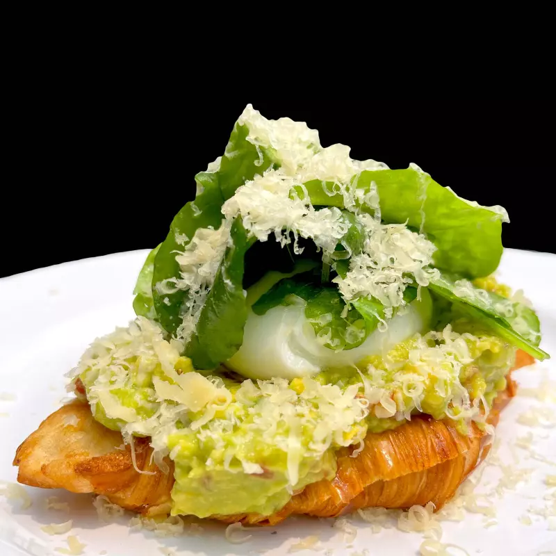 Huevos Croissant