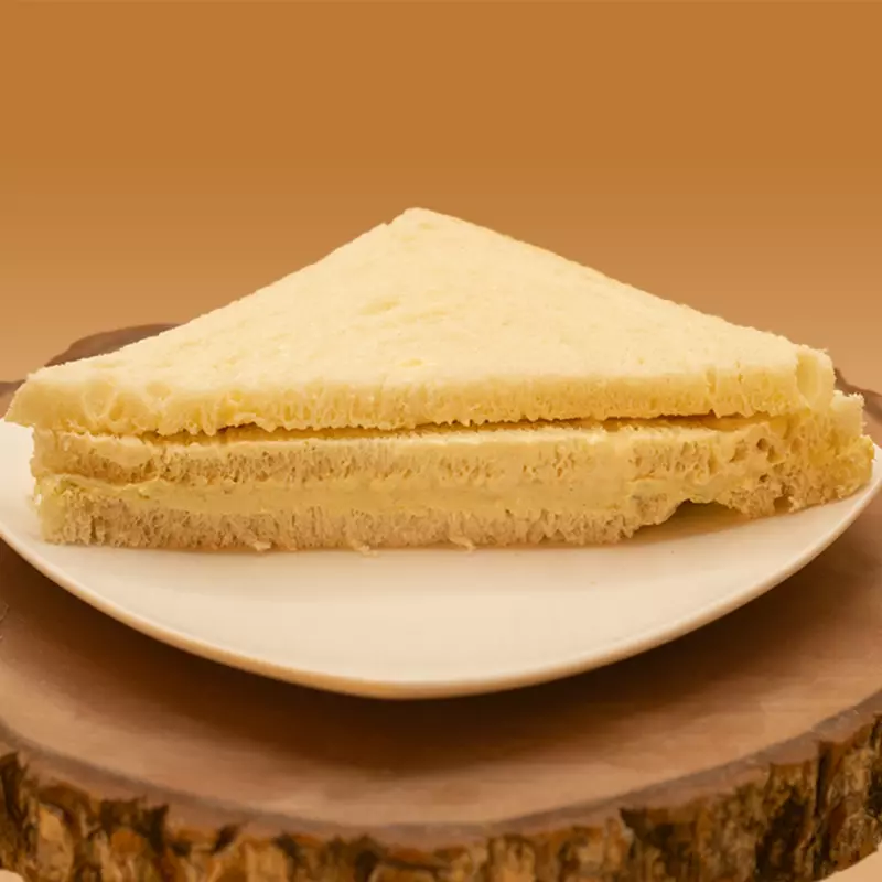 Sándwich de pollo con jamón y queso