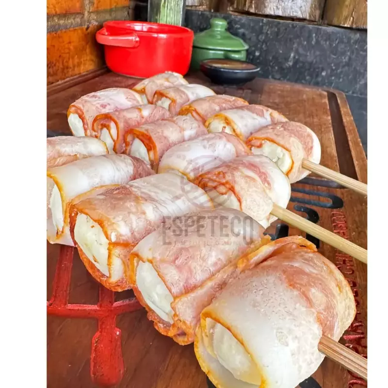 MEDALHÃO DE AIPIM COM CARNE SECA