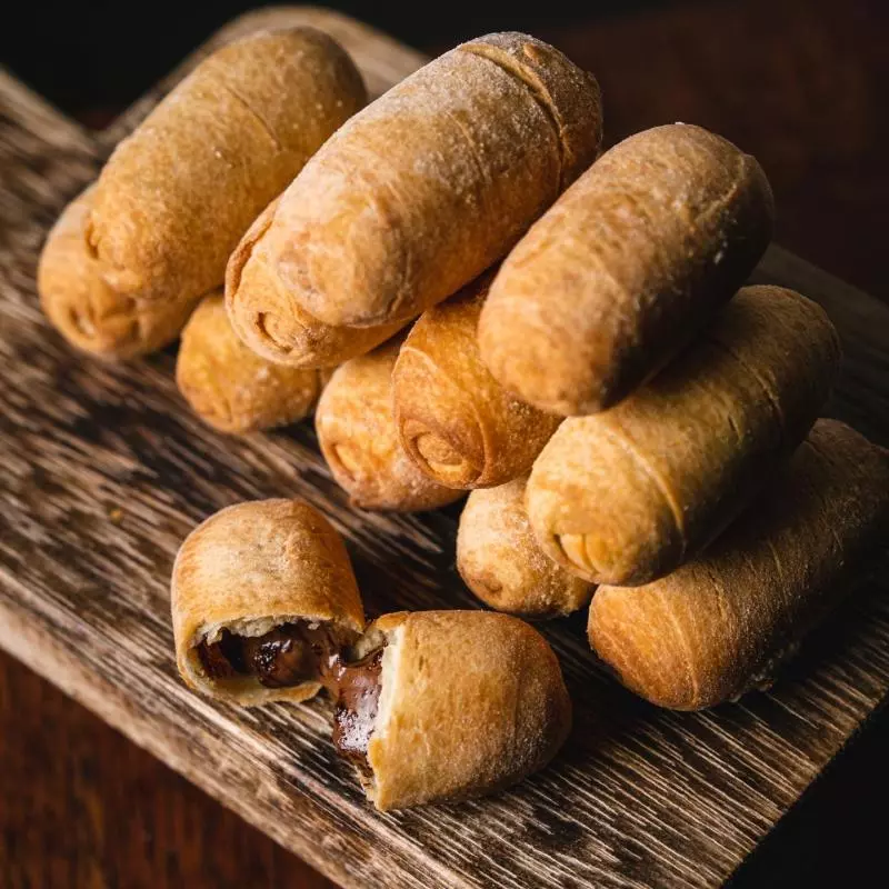 12 tequeños de chocolate