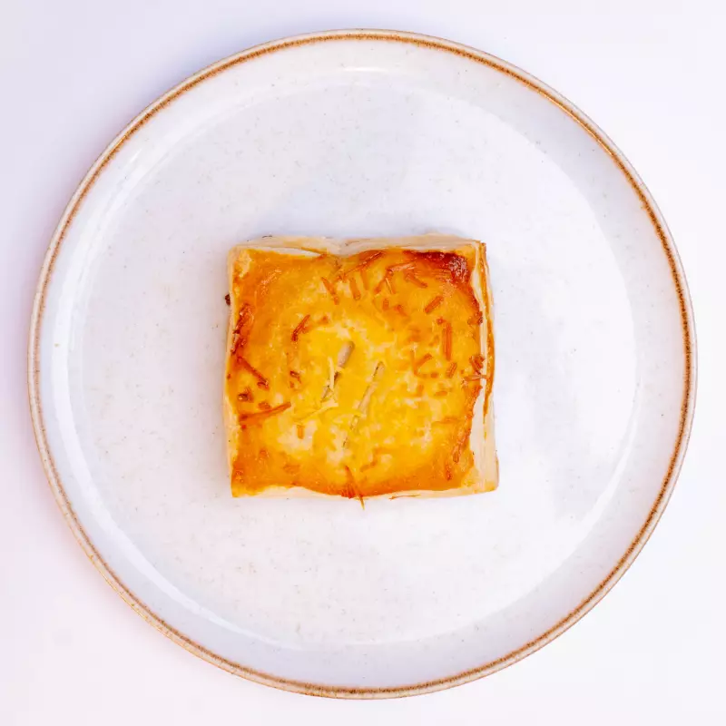 Pastel de jamón y queso.