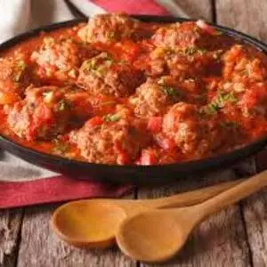 Almôndegas de Carne ao sugo