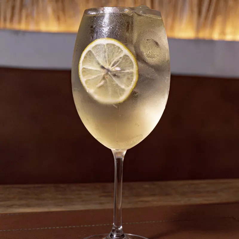 Limoncello Spritz