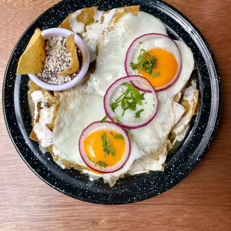 Chilaquiles de huevo