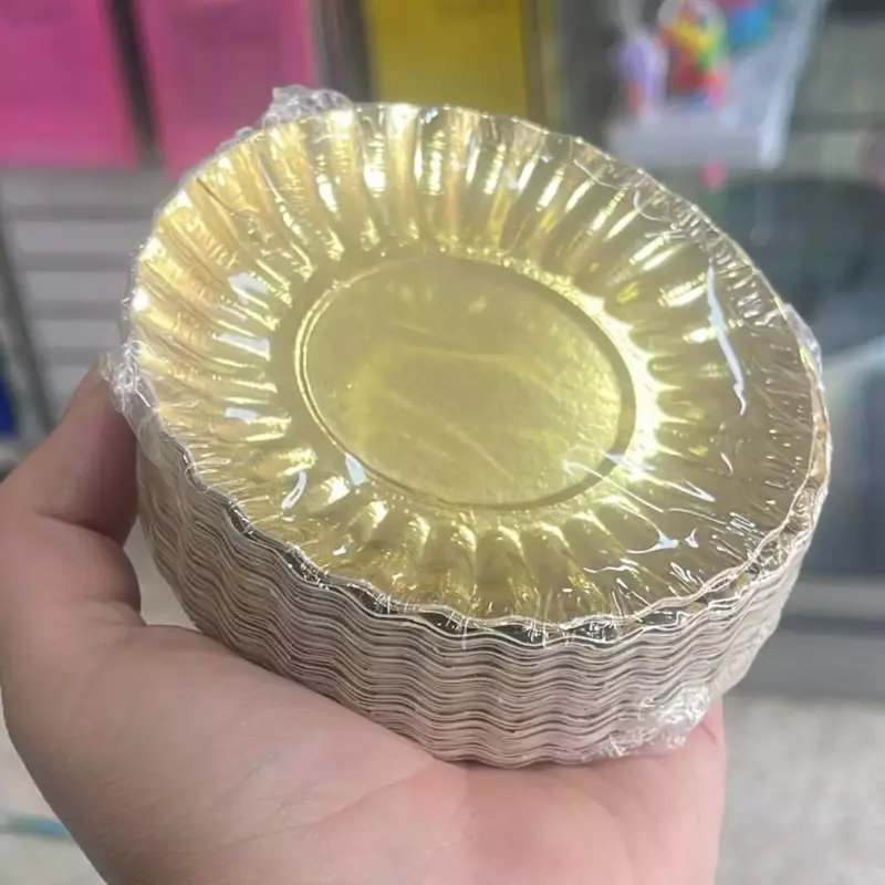 12 Plato cartón dorado