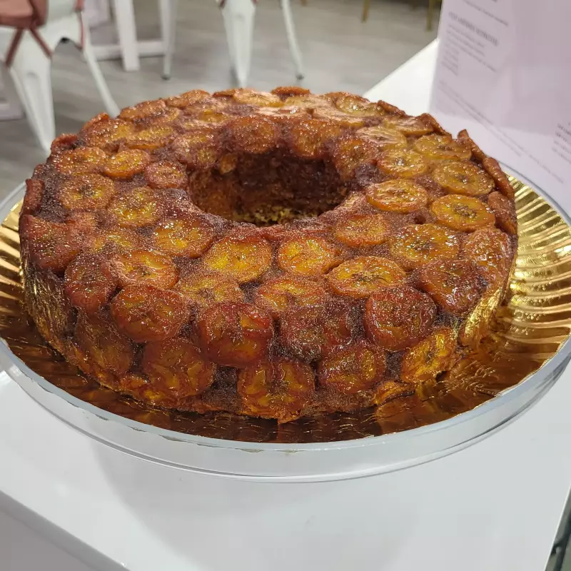 Bolo de Banana inteiro