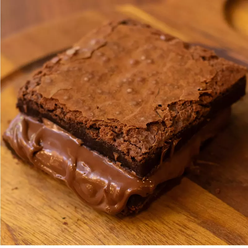 BROWNIE COM NUTELLA
