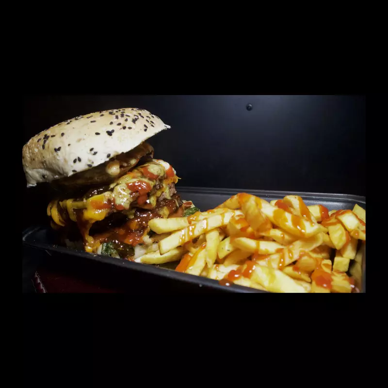 La TrioFoodsHouse