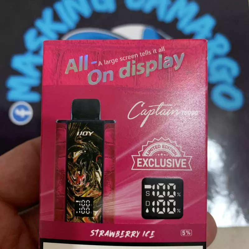 Captain- Strawberry ice 🍓🧊