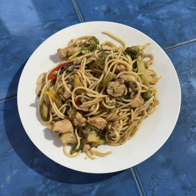 Tallarines salteados