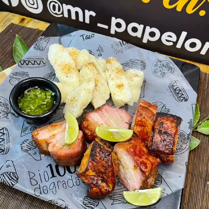 CHICHARRONES AL BARRIL
