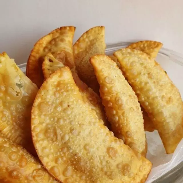 Pastel (Empanada Brasileña)