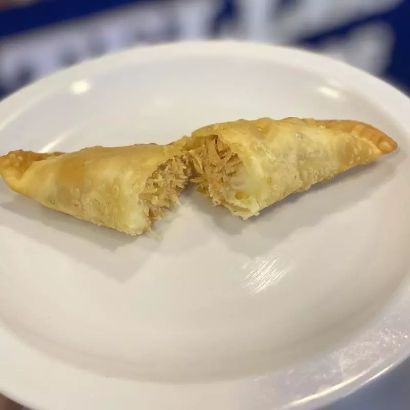 PASTEL DE SALMÃO C| CATUPIRY (UNID)