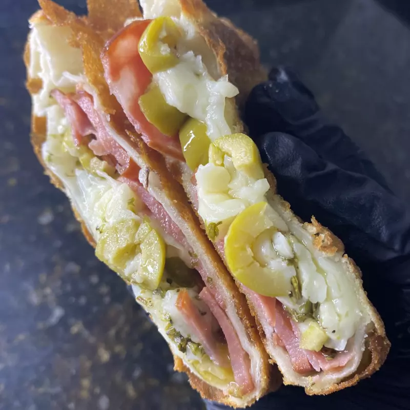 Calabresa, Queijo, Azeitona e Ore