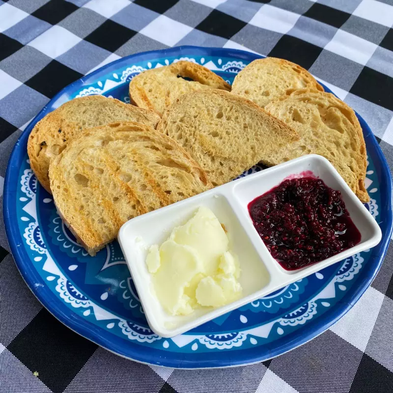 Pan mantequilla y memelada