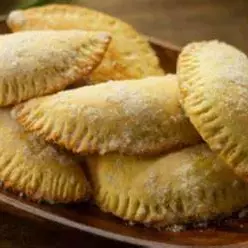 Empanadas de cajeta, coco nuez