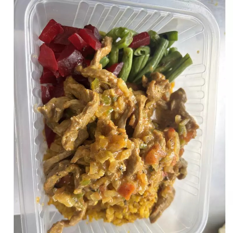 ESTROGONOFE DE GADO LOW CARB