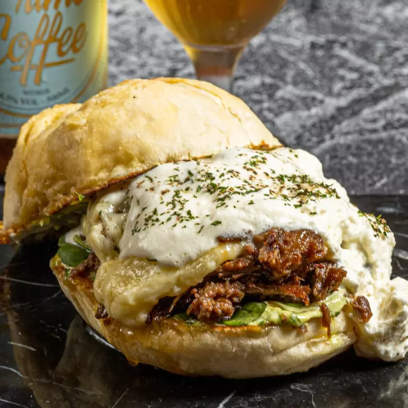 Quentinho -  Lanche de Brisket