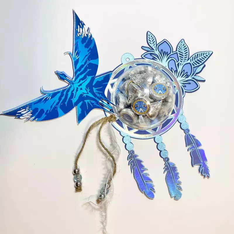 Candy holder with dome