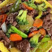 Tallarin con Carne de Res