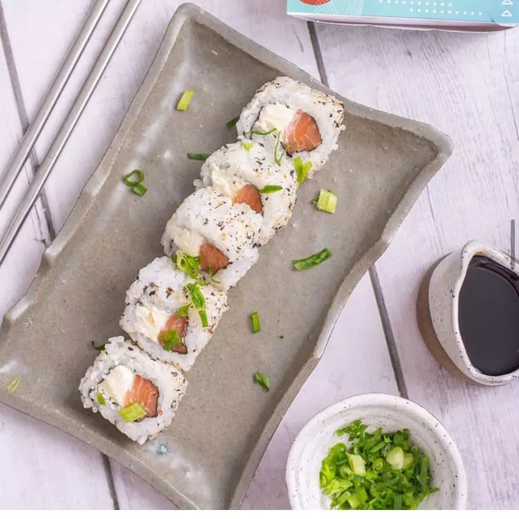 Uramaki philadelphia 10 unidades