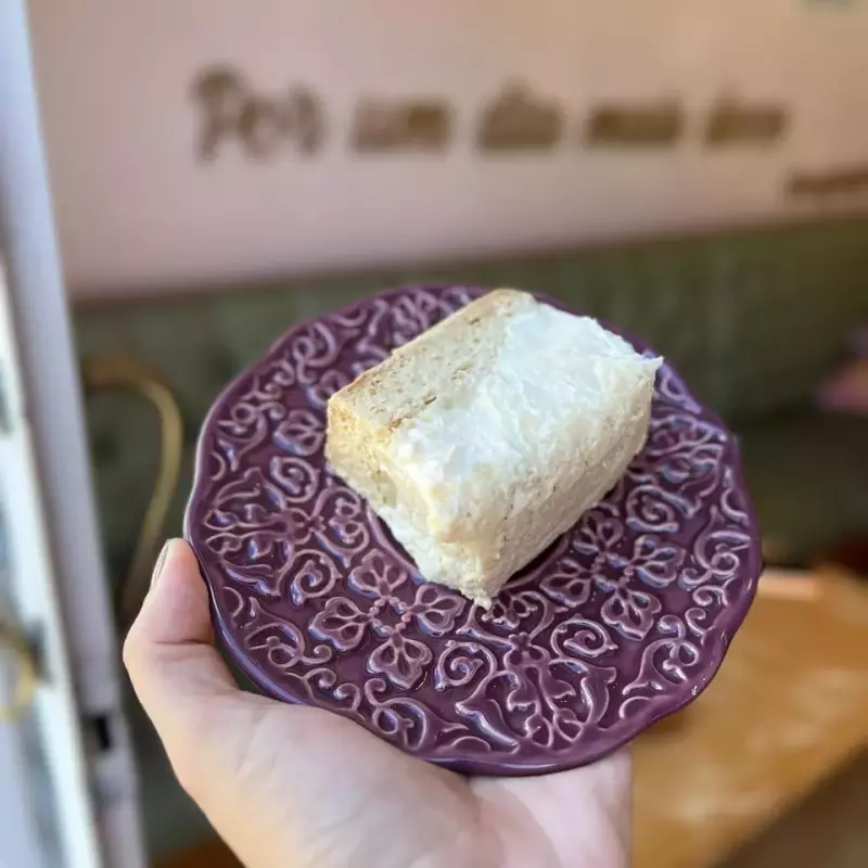 BOLO GELADO  ABACAXI COCO E DOCE LEI