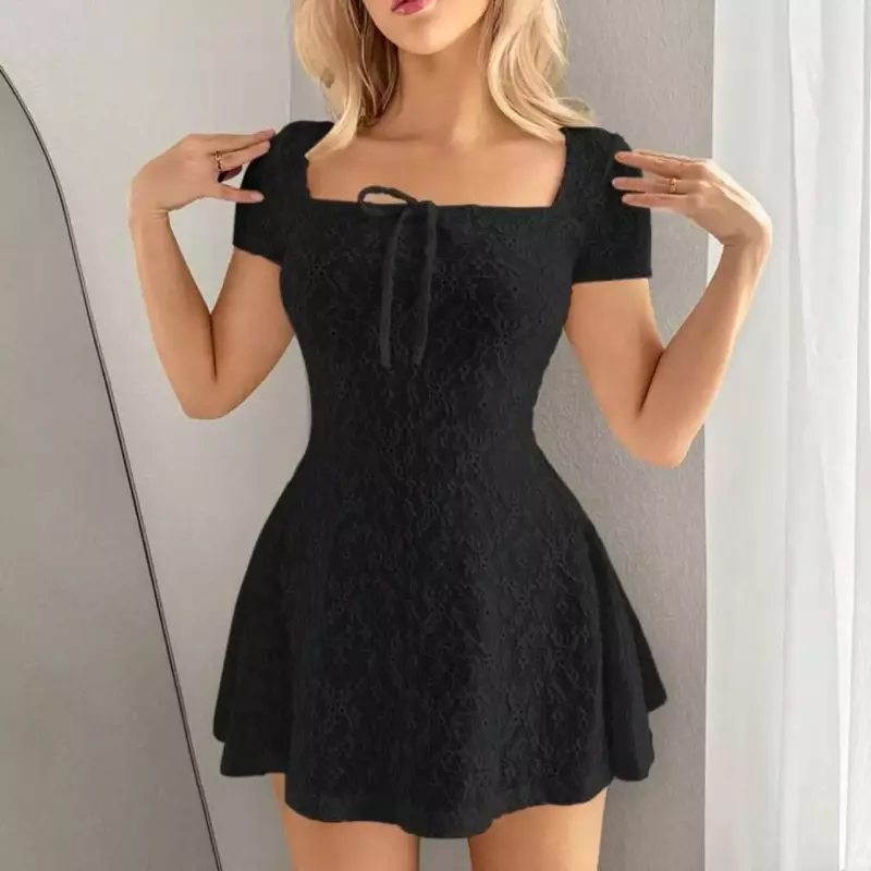 Vestido negro corte de princesa