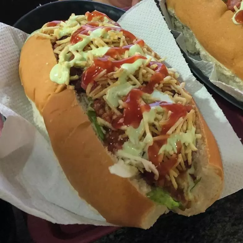 Dogão Brutus  +1 refri de brinde 350