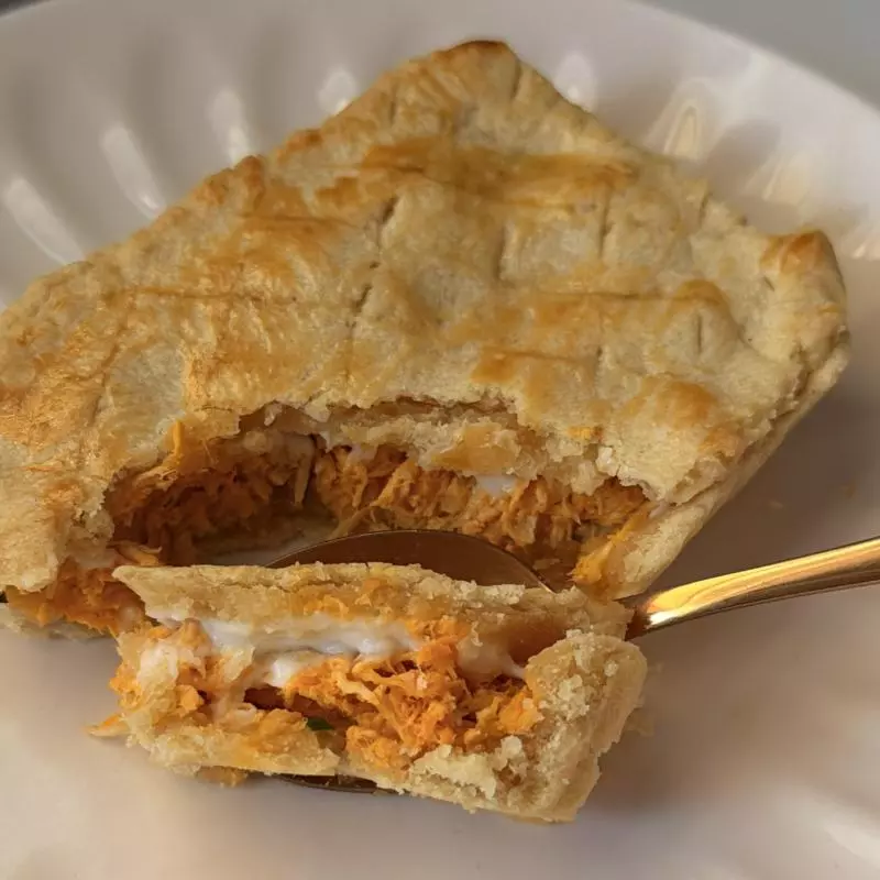 Empada de frango com requeijão