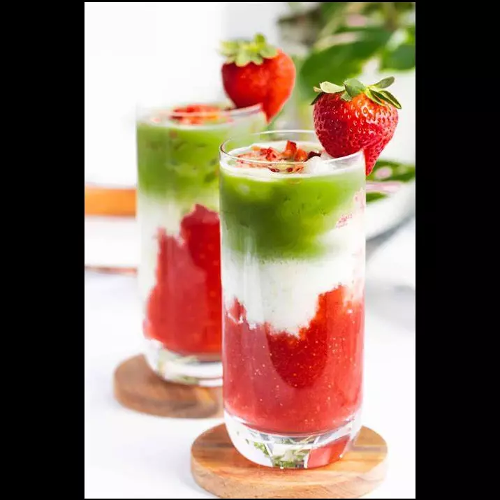 Fresa Matcha Latte