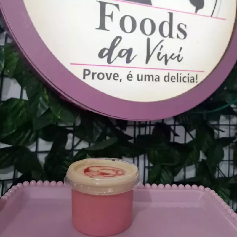 Mouse morango c/ chocolate branco