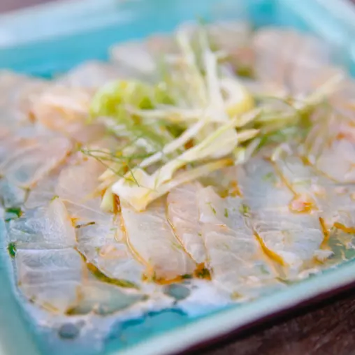 Ussuzuruki de peixe branco
