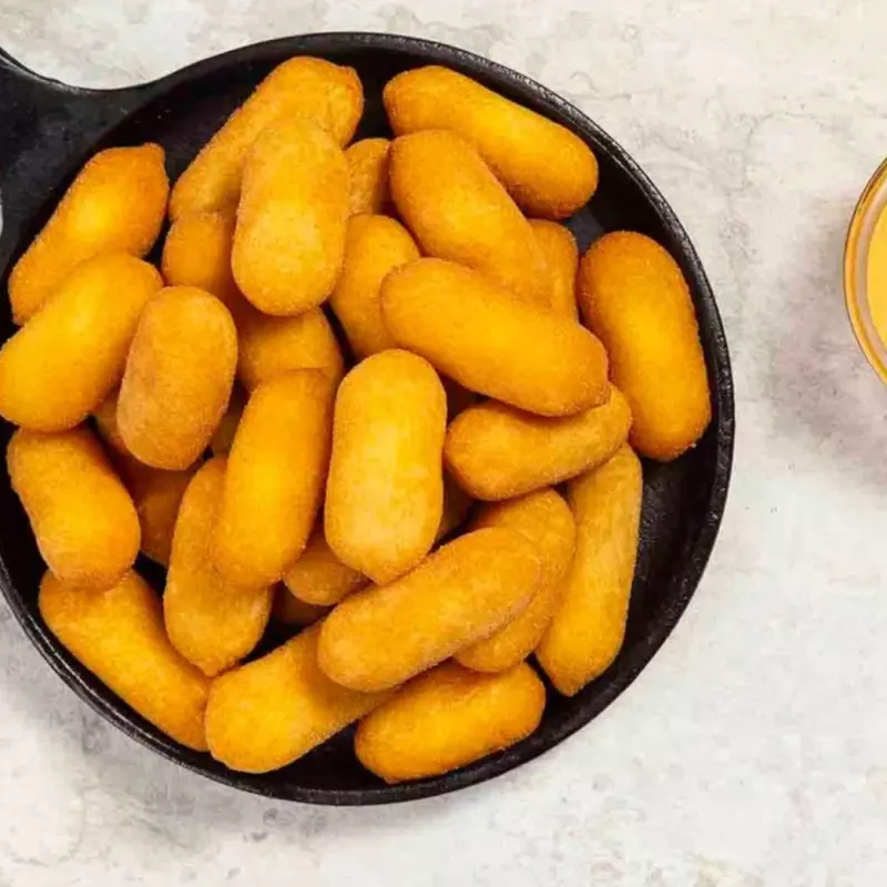 Bolinho de mandioca com carne seca