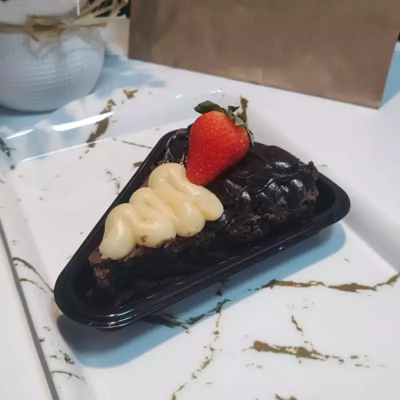 BROWNIE RECHEADO DOIS AMORES