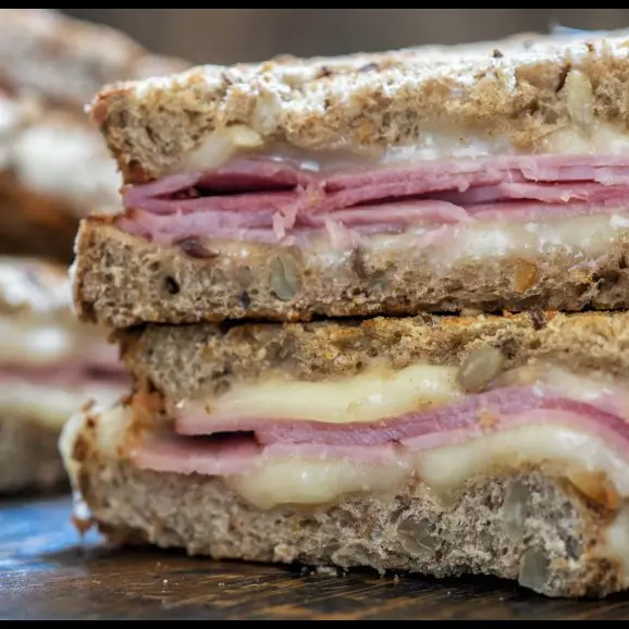 Sandwich aleado