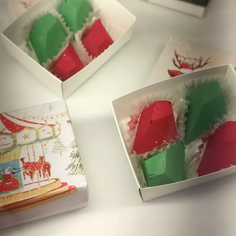 CAJA NAVIDEÑA (4 BOMBONES)