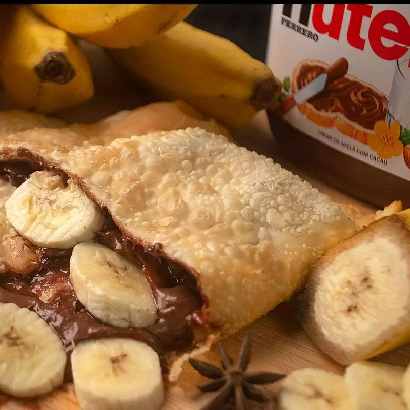 PASTEL DE NUTELA COM BANANA