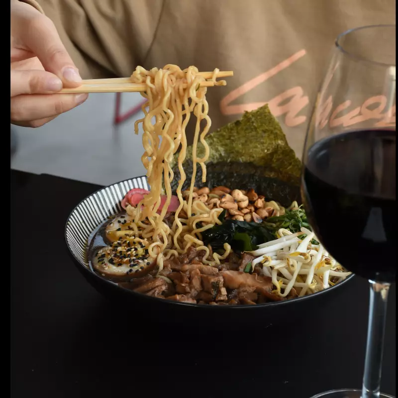 RAMEN BONDIOLA BRASEADA