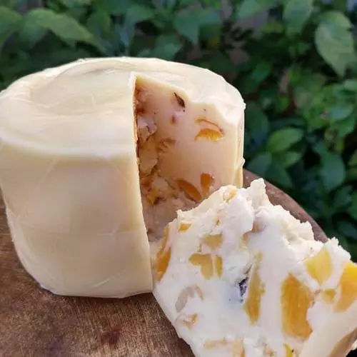 Queijo Trufado Damasco e Avela 700g