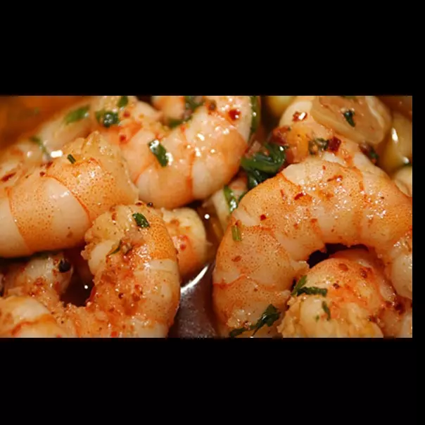 CAMARONES A LA MANTEQUILLA