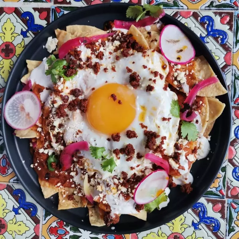 Chilaquiles Rojos Naturales